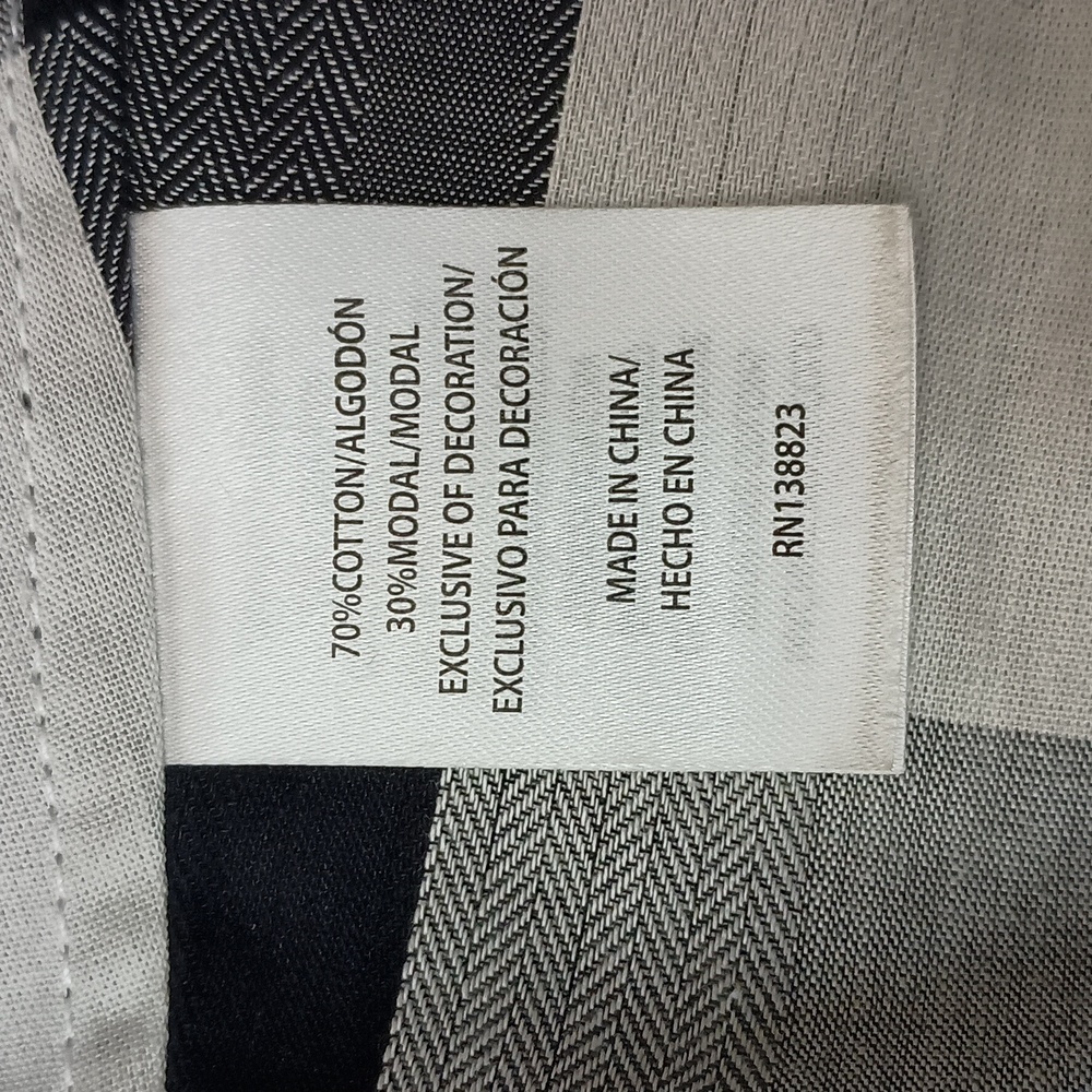 Idyllwind Sleeveless Snap Front & Tie Shirt with Embroidered Detail - Picture 4 of 5